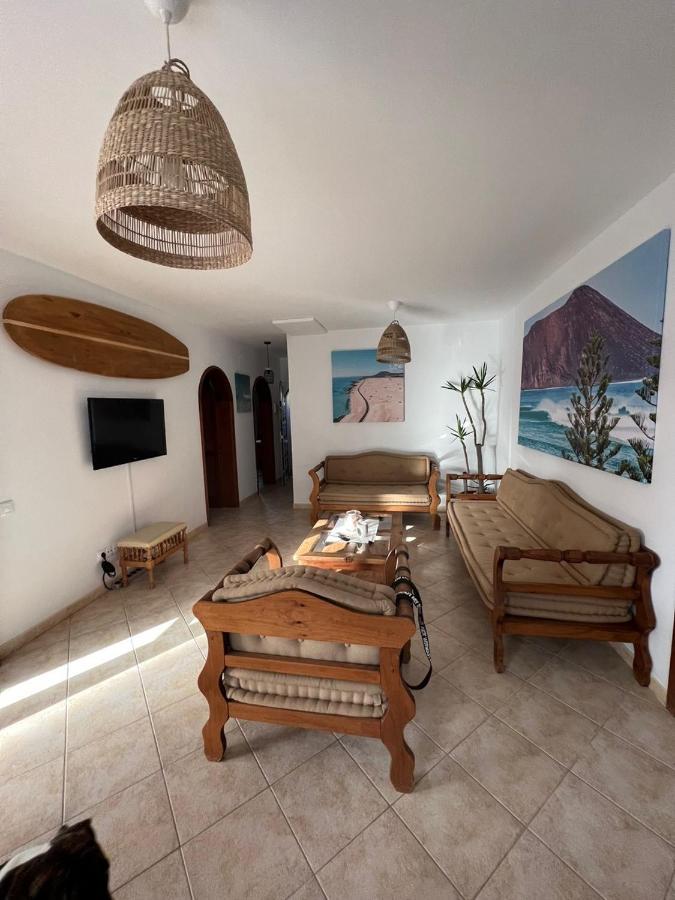 Pura Vida Surf Camp & School Hostel La Oliva Kültér fotó