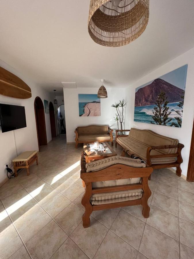 Pura Vida Surf Camp & School Hostel La Oliva Kültér fotó