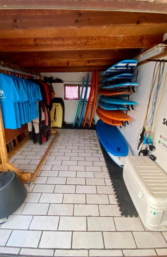 Pura Vida Surf Camp & School Hostel La Oliva Kültér fotó